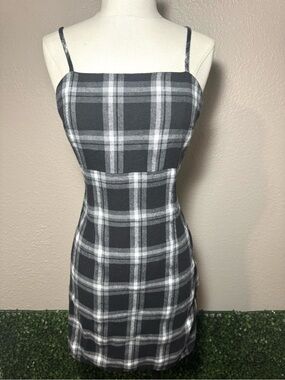 DAZY 90s - Inspired Plaid Mini Dress